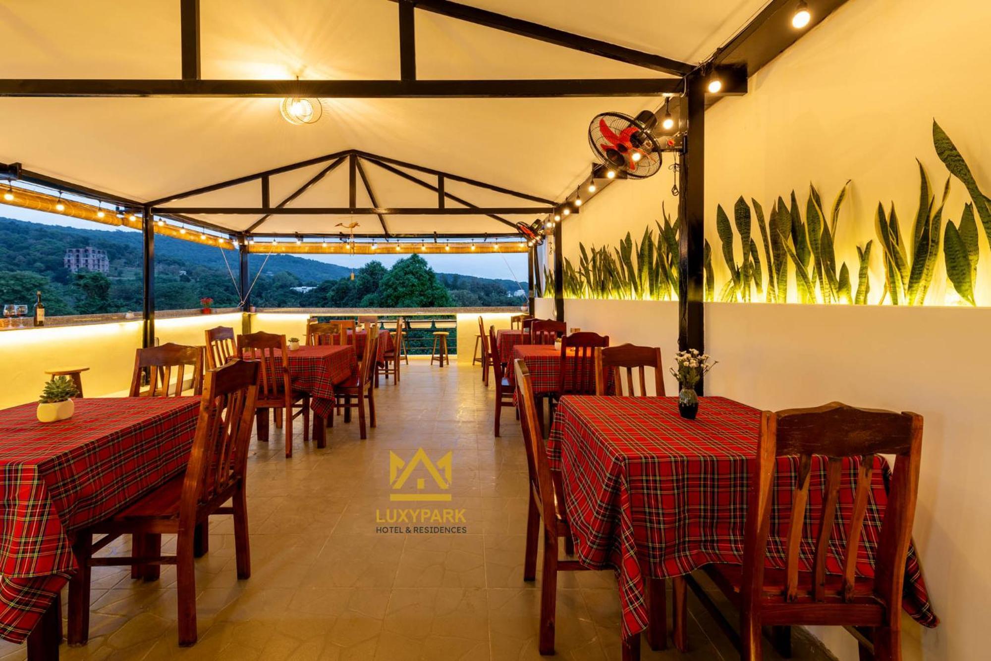 Luxy Park Hotel - Phu Quoc Centre Dış mekan fotoğraf